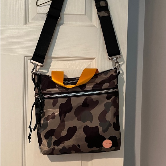 Stylish Camouflage Shoulder Bag - Picture 1 of 3